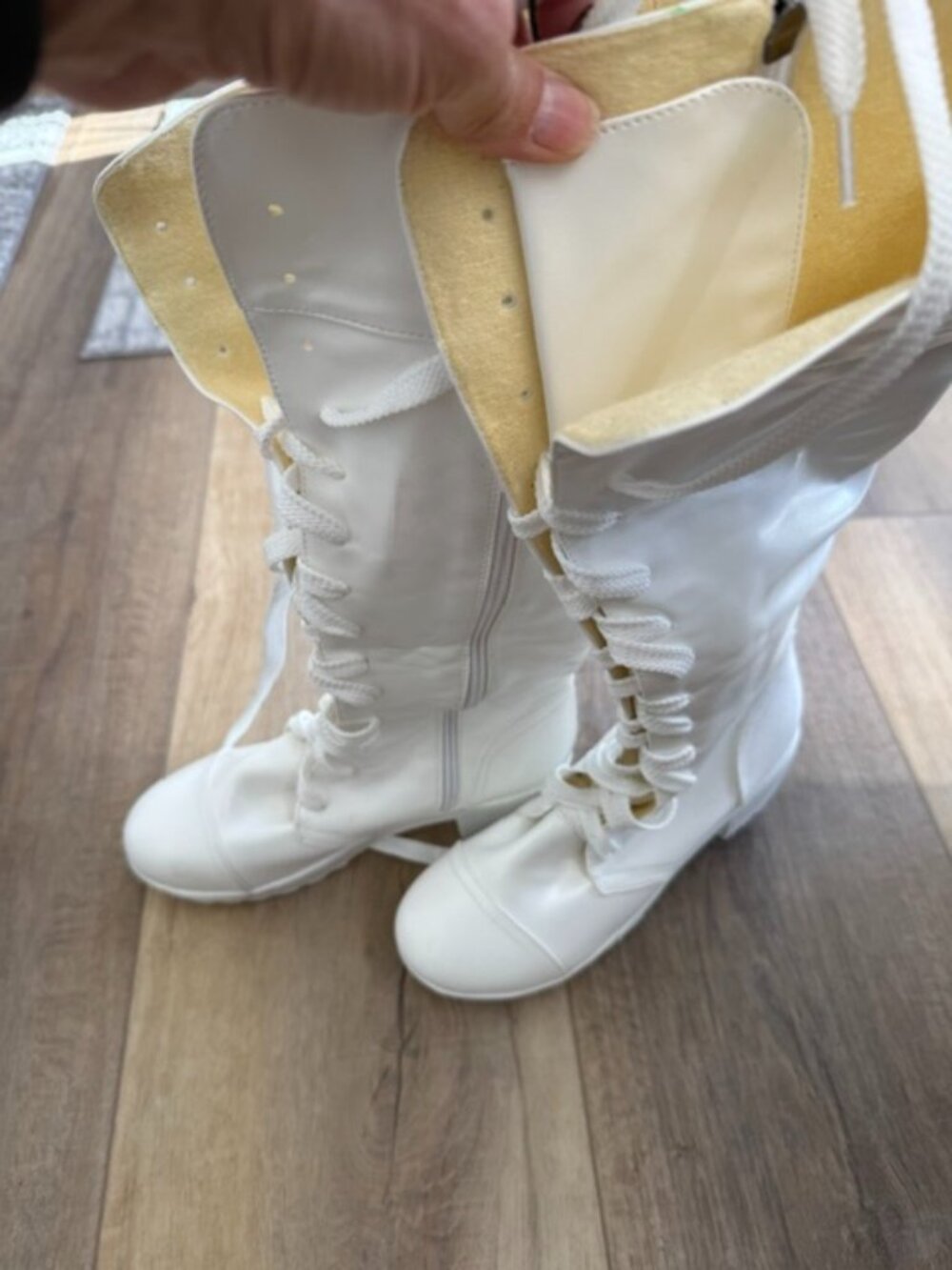 White Chunky Heel Platform Lace-Up Boots Sz. 40 (US 9.5)